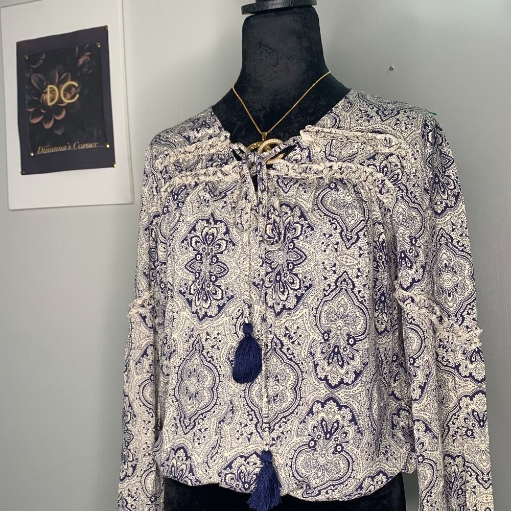 Hem & Thread Women Boho Blue and Cream  Blouse Size S.